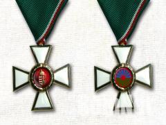 Sn�tberger Ferenc is lemondott Lovagkeresztj�r�l