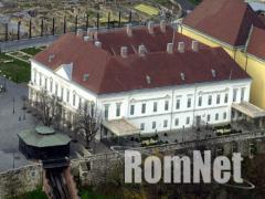 K�zt.Eln�ki Palota