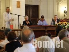 Nemzetk�zi Roma Holokauszt Konferencia �s Eml�km�sor volt �jpesten