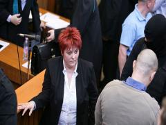 Nyalka éva