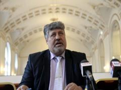 Majd' 1000 tonna szemetet hagyott a faluban a fideszes k�pvisel� c�ge, �t �ve ott rohad