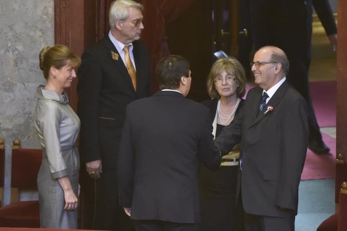 áder gratulál
