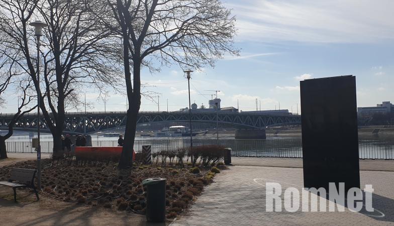 Bekamerázták a Nehru parti emlékművet - 3